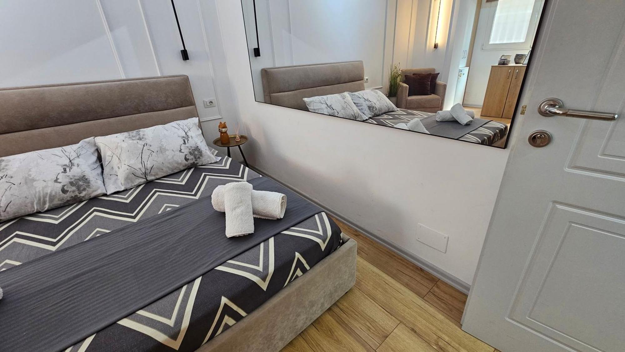 Coco'S Apartment Тирана Экстерьер фото