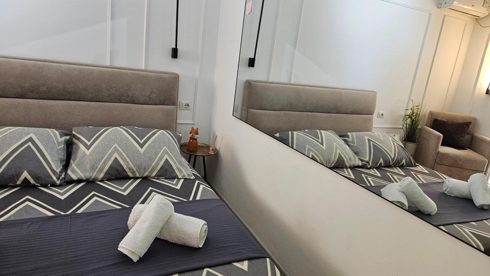 Coco'S Apartment Тирана Экстерьер фото